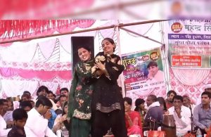 Haryana Dance मुस्कान बेबी और सुनीता बेबी ने एक साथ स्टेज पर मचाया तहलका जिसे देख ताऊ छूटने लगे पसीने&nbsp;