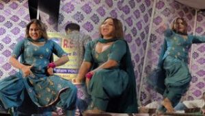 Dance Video सपना तिवारी को कड़ी टक्कर देते हुए रचना तिवारी ने अपने ठुमको से मचाया हंगामा
