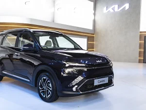 Kia Carens&nbsp; मारुती सुजुकी एर्टिगा को कड़ी टक्कर दे रही है Kia Carens मचा रही है धमाल जाने बेहतरीन&nbsp; फीचर्स&nbsp;