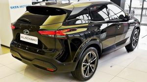 Tata Blackbird&nbsp; सेल्टोस की धज्जिया उड़ाने आ रही नई Blackbird SUV, तगड़े इंजन के साथ मिलेंगे जबरदस्त फीचर्स&nbsp;