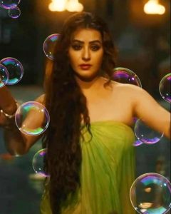 Shilpa Shinde&nbsp; अब संस्कारो की बेंड बजाकर अंगूरी भाभी ने दिए जबरदस्त हाट सीन बिना हैड फोन की देखने की जुर्रत भी न बोल्ड सीन