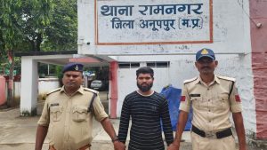 Aanuppur News: अनूपपुर चुनाव में बाटने जा रहे 3 क्विंटल से अधिक चाँदी, 2 लाख कैश के साथ आभूषण है बरामद
