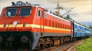 Indian Railways: दीपावली के शुभ अवसर पर पश्चिम रेलवे सूरत से सुबेदारगंज तक चलाएगी फ़ास्ट स्पेशल ट्रेन