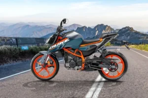 भैया की गर्लफ्रेंड को घुमाने हुई लांच KTM Duke 390 की फौलादी बाइक दनदनाते फीचर्स के साथ जाने कीमत